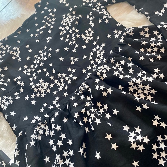Glamorous Star Print Mini Dress - Picture 3 of 5